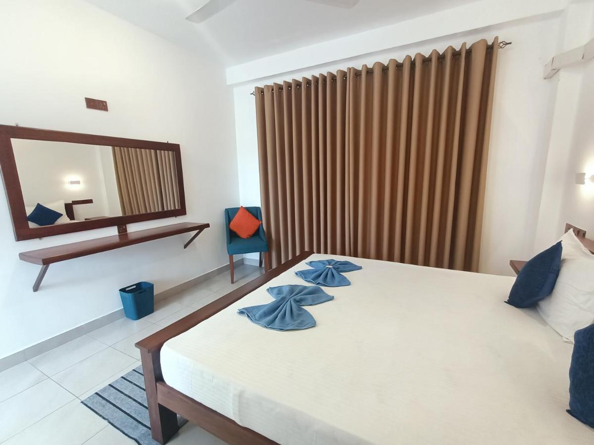 The Bamboo Tree Transit Hotel Katunayaka Buitenkant foto
