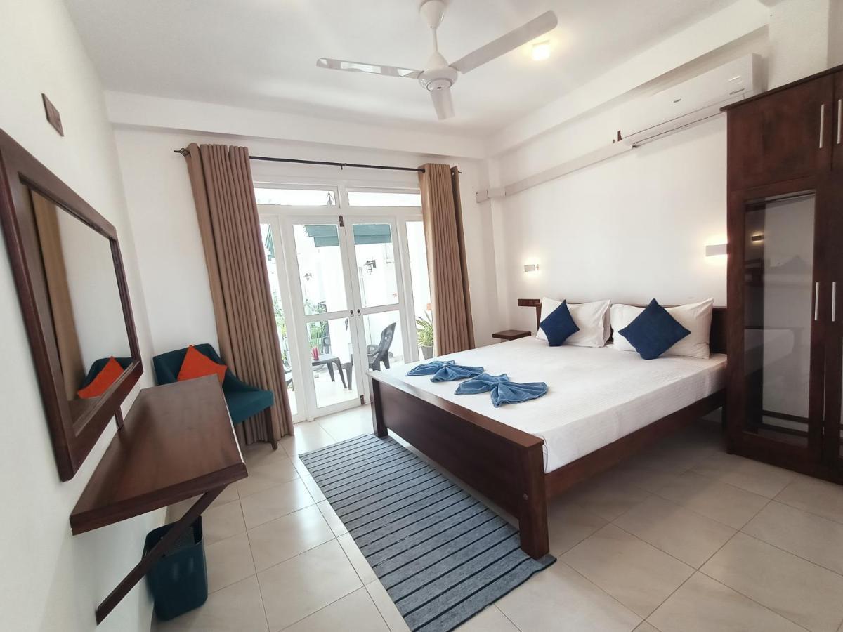The Bamboo Tree Transit Hotel Katunayaka Buitenkant foto